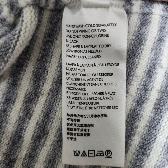 Anthropologie Gray and White Striped V-neck Sweater. Sz. S - Picture 4 of 10